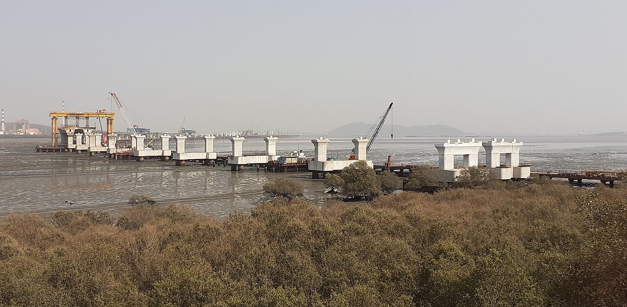 Mumbai Trans Harbour Link piers under construction across the mudflats, seen from Sewri Fort