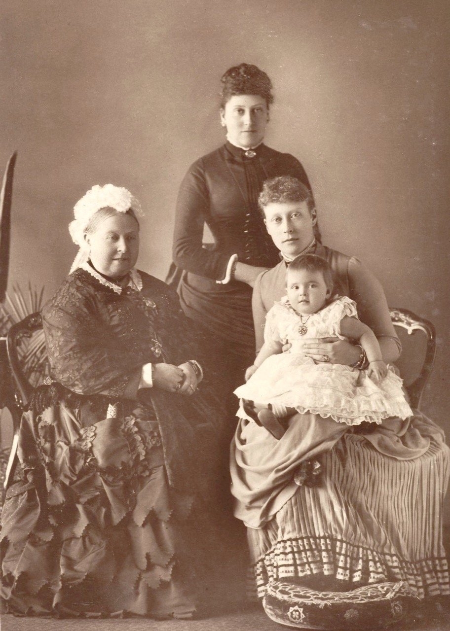 Four generations of one family photographed together in 1886