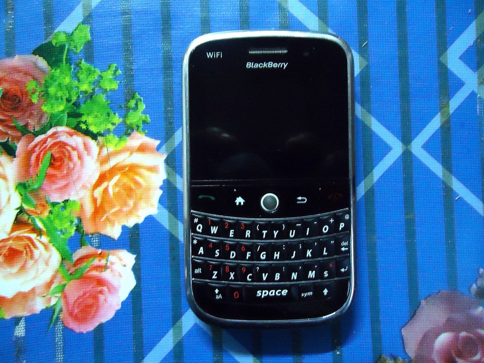 The BlackBerry Bold 9000 of 2008