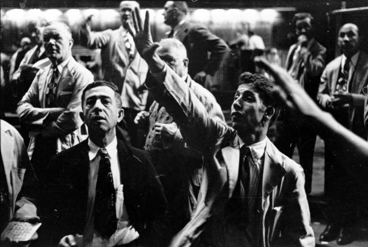 Open-outcry traders on the floor of the Chicago Board of Trade, photographed in 1949