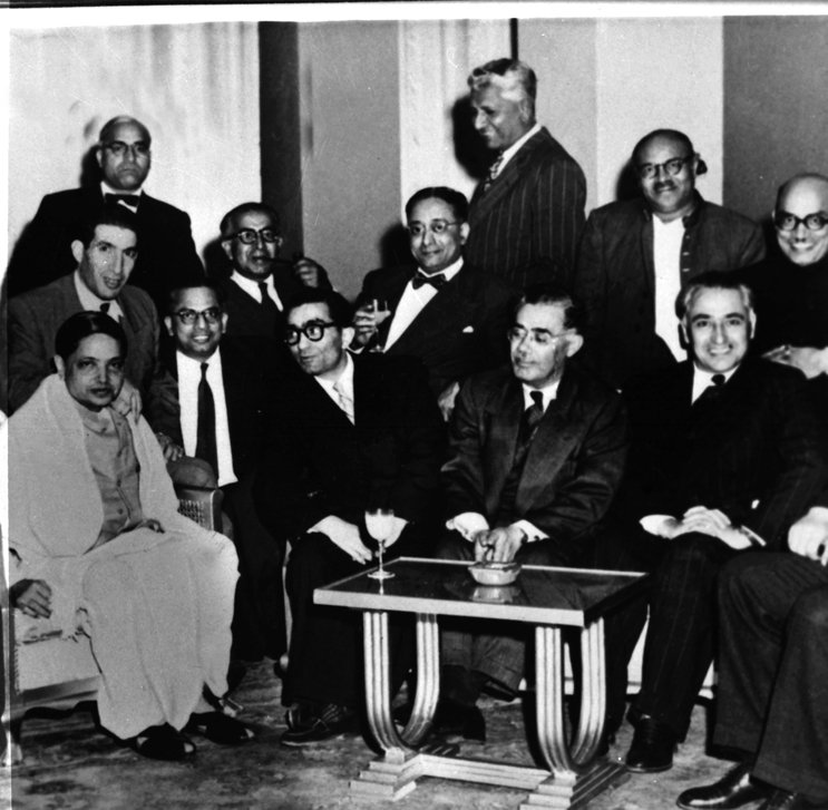 Managing editor Devdas Gandhi hosts a dinner for a visiting Iranian press delegation in New Delhi, 1952