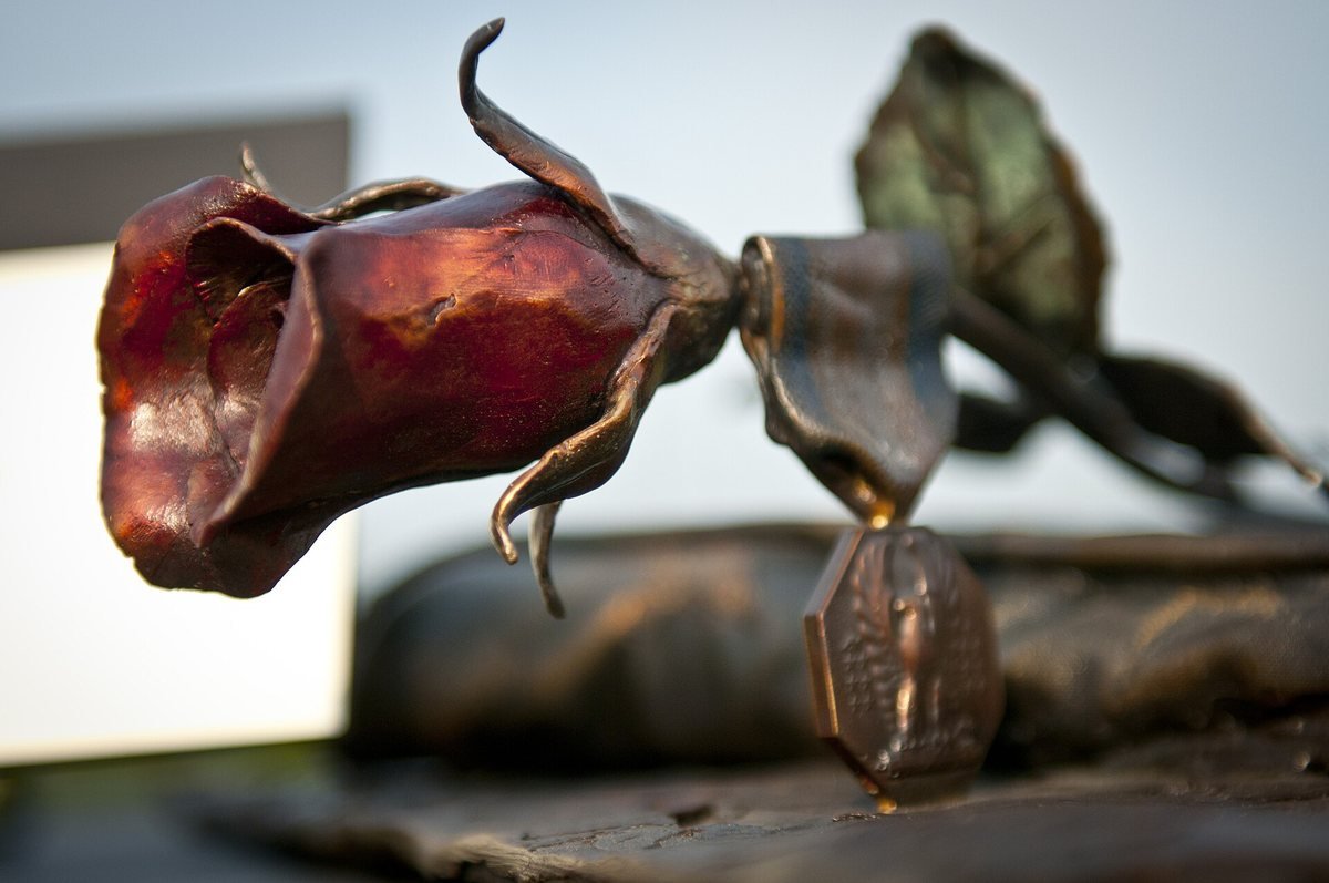 A bronze rose and Soldier’s Medal honouring Capt. John Gaffaney, one of the 13 killed, at the memorial to the 5 November 2009 Fort Hood shooting