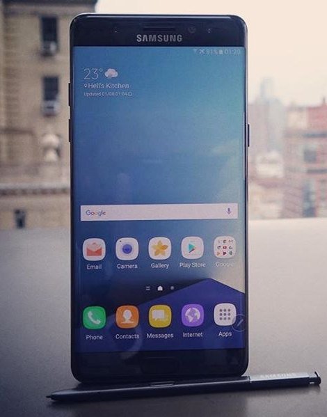 A Galaxy Note7 and its S Pen on display after Samsung’s Unpacked launch in New York, 3 August 2016