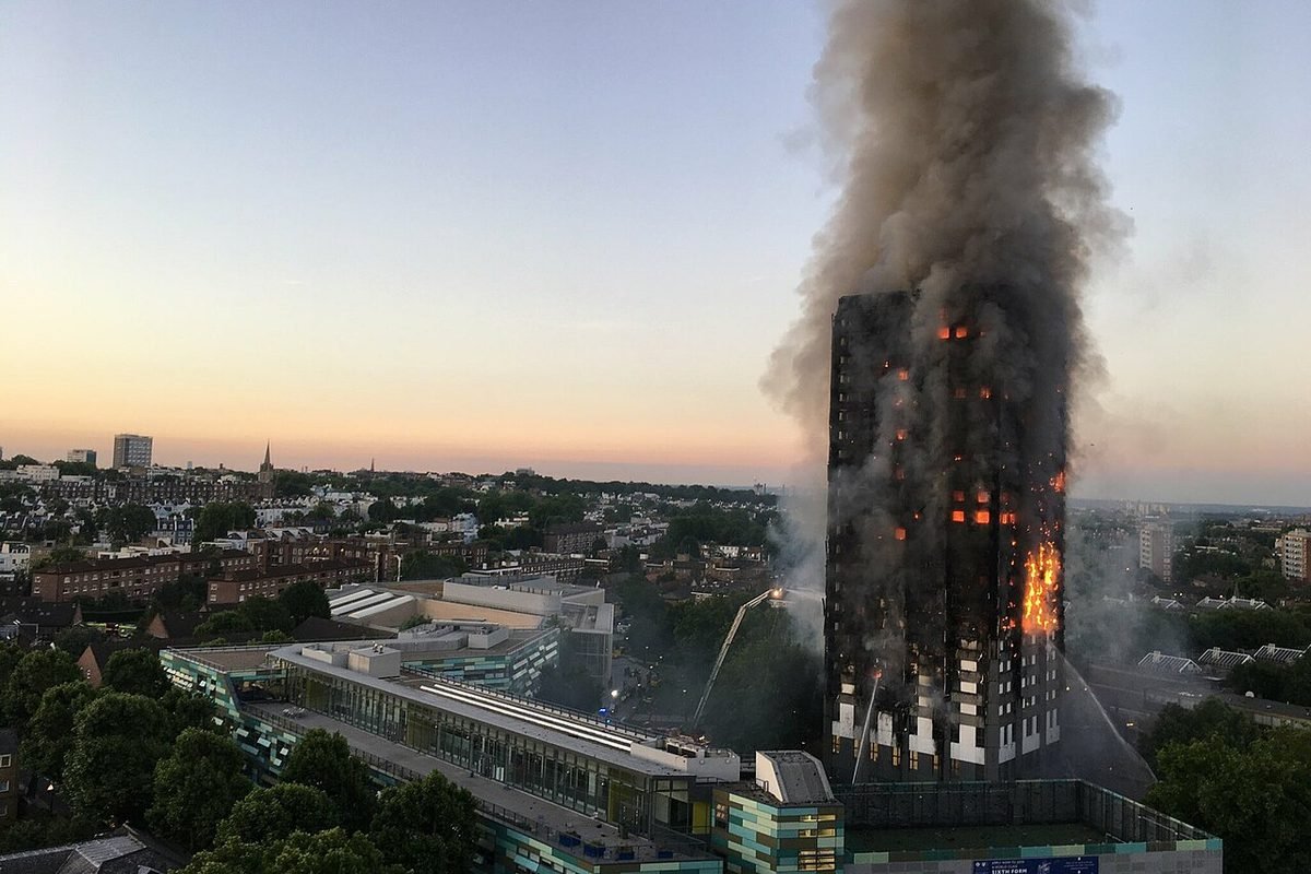 Grenfell Tower burning at about 4:43am on 14 June 2017