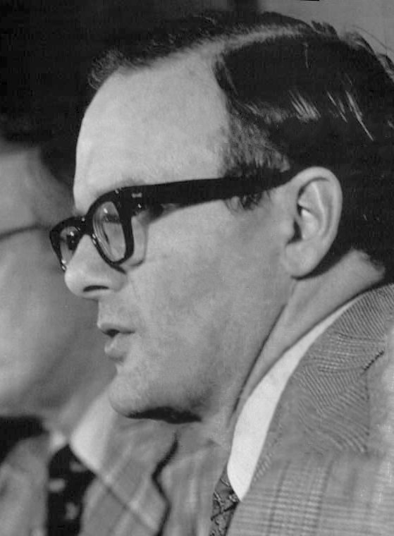 Lamar Hunt at a news conference in 1974