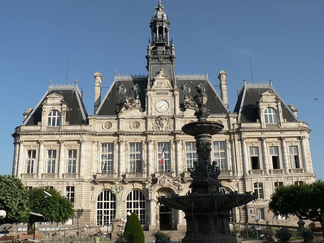 Limoges town hall, photographed in 2006