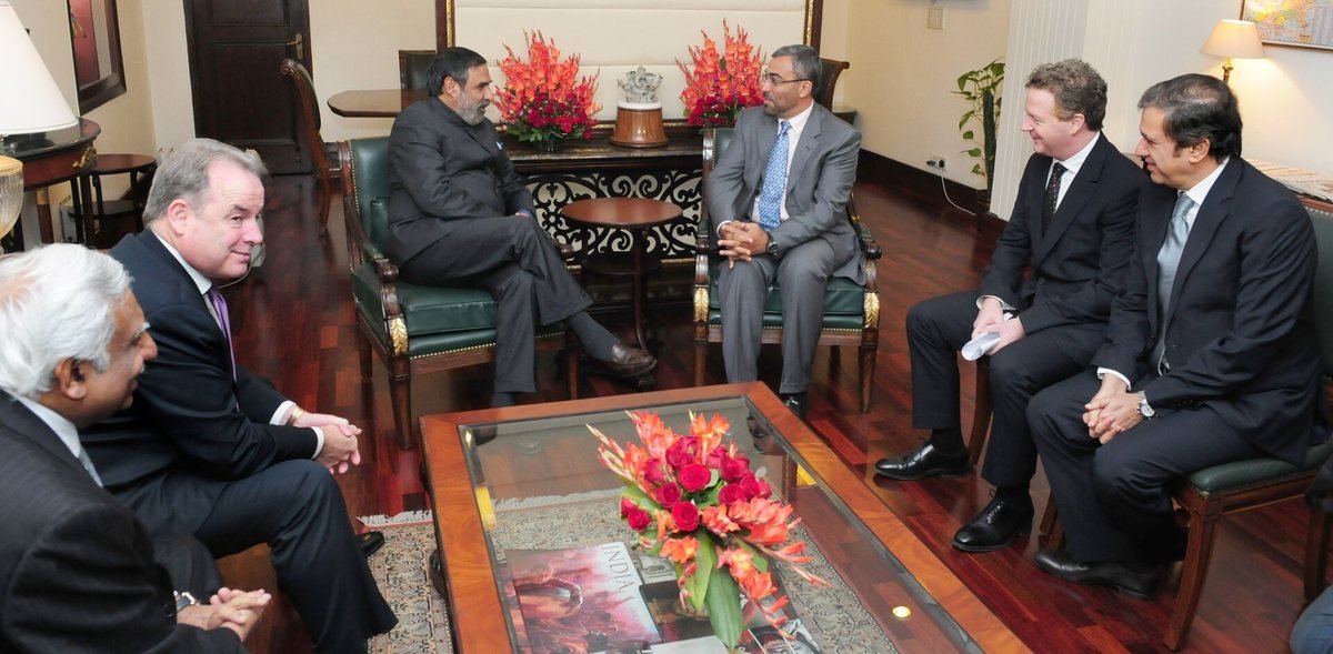 Naresh Goyal and Etihad chief executive James Hogan meet Commerce Minister Anand Sharma in New Delhi on 31 January 2013, months before Etihad bought 24% of Jet