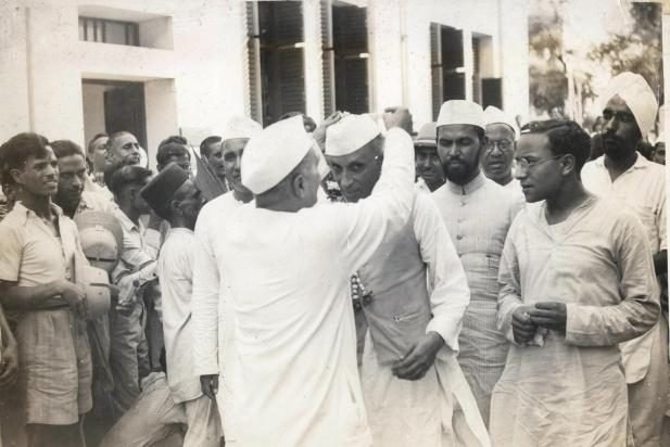 Jawaharlal Nehru visits the Bhakra Nangal project in November 1953, a symbol of the planning era’s big public investments