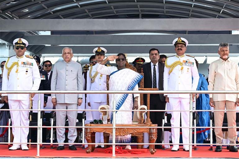 President Droupadi Murmu at the International Fleet Review off Visakhapatnam on 18 February 2026