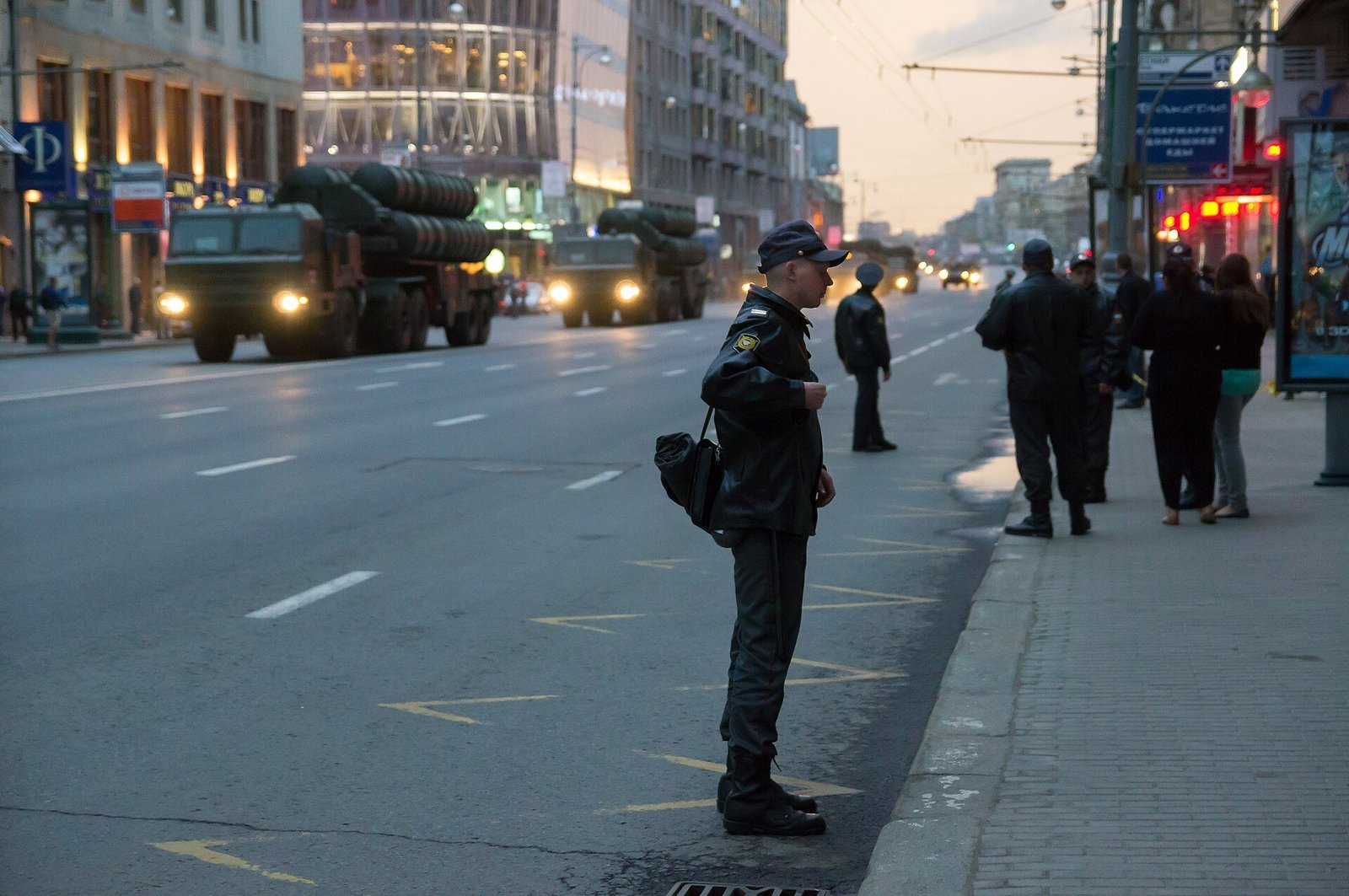 S-400 launchers at a 2012 Moscow parade rehearsal