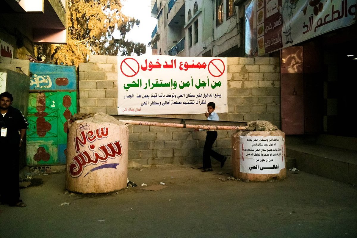 A makeshift neighbourhood barricade in Sanaa during Yemen’s 2011 uprising