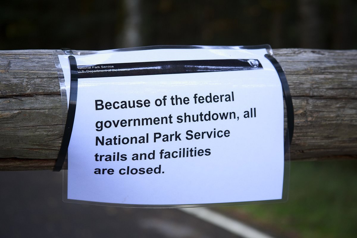 A National Park Service notice at Mount Rainier in October 2013: all trails and facilities closed because of the federal government shutdown