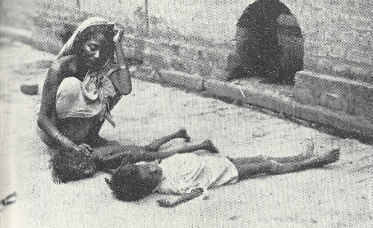One of the famine photographs The Statesman published on 22 August 1943, showing dead and dying children on a Calcutta street