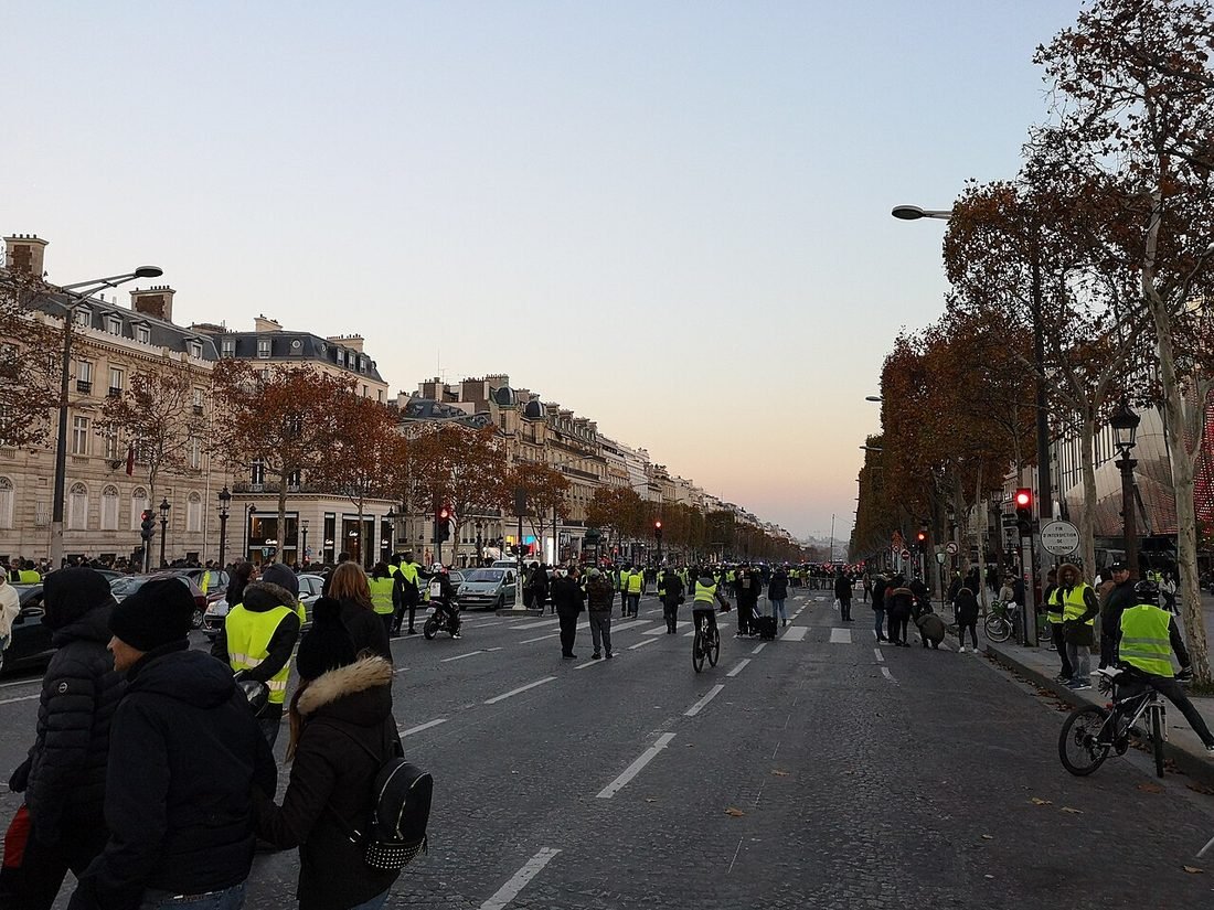 Yellow Vest protesters on the Champs-Élysées on 17 November 2018